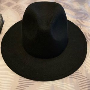 BRAND NEW - Never Worn UNISEX Wide-Brim Hat
